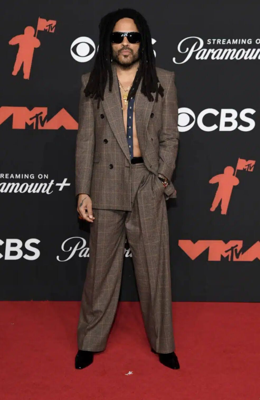 Зухвалі, елегантні та провокаційні: модні образи зірок на MTV VMA 2025