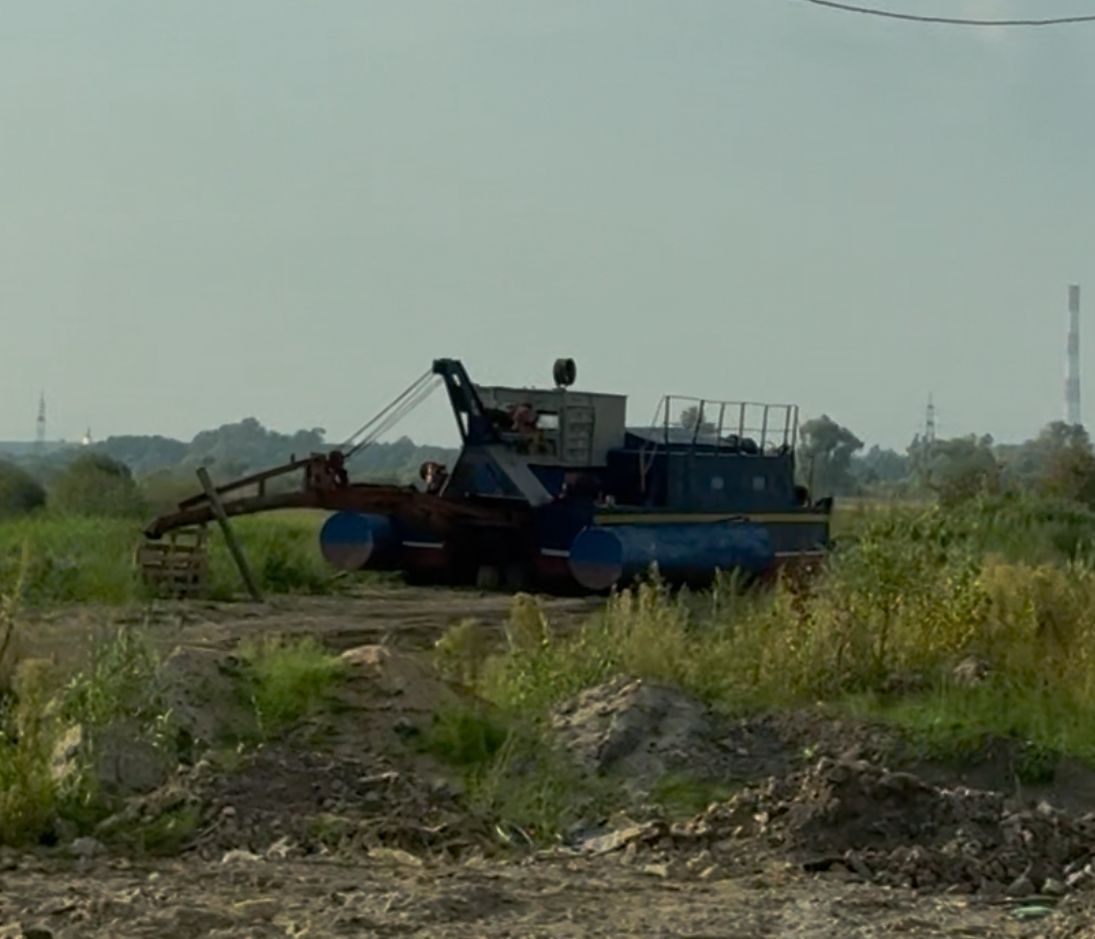 Журналисты разоблачили ''песчаную схему'' под Киевом