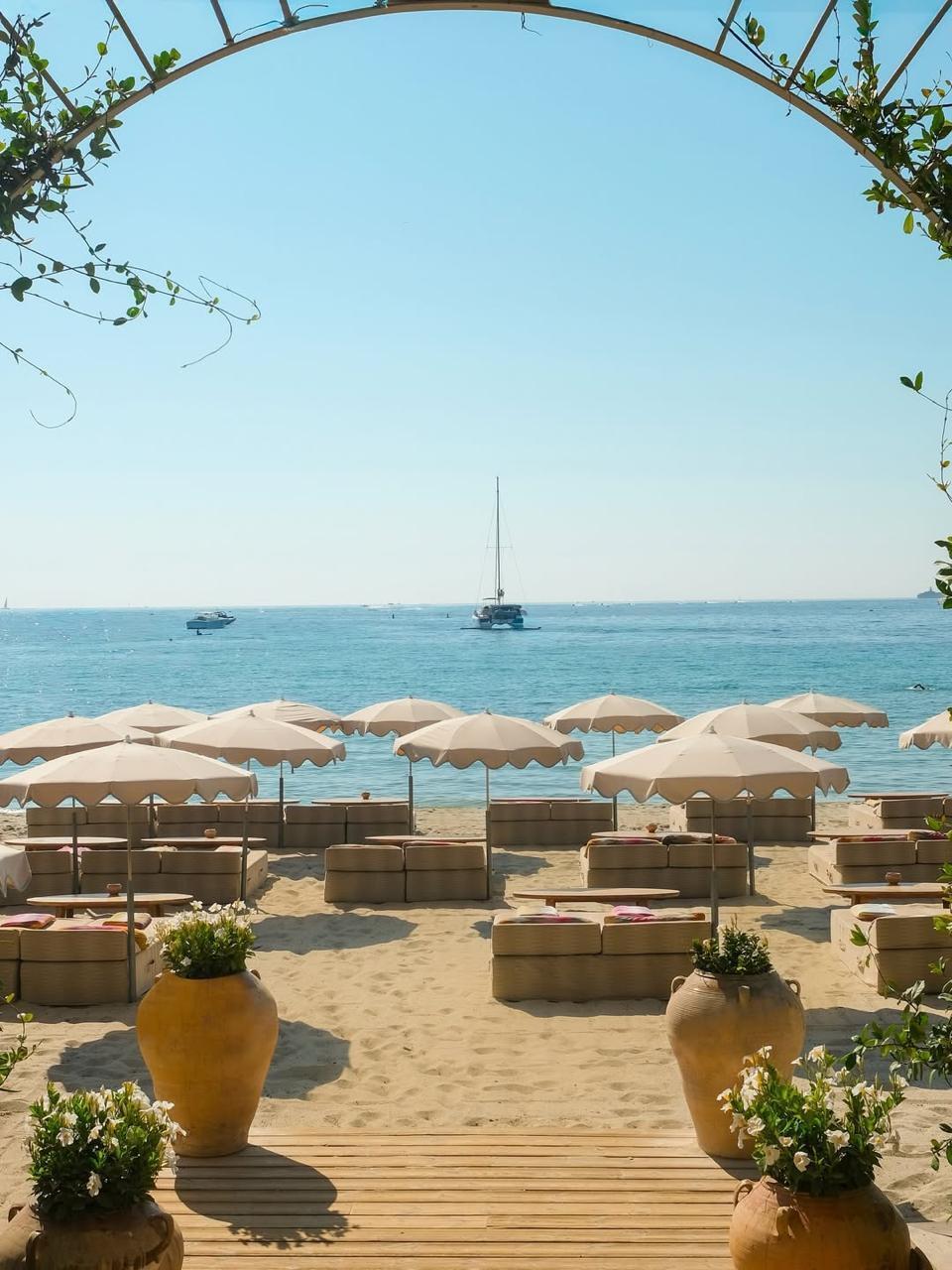 Зйомки четвертого сезону ''Білого лотоса'' пройдуть у замку ХІХ століття у Сен-Тропі