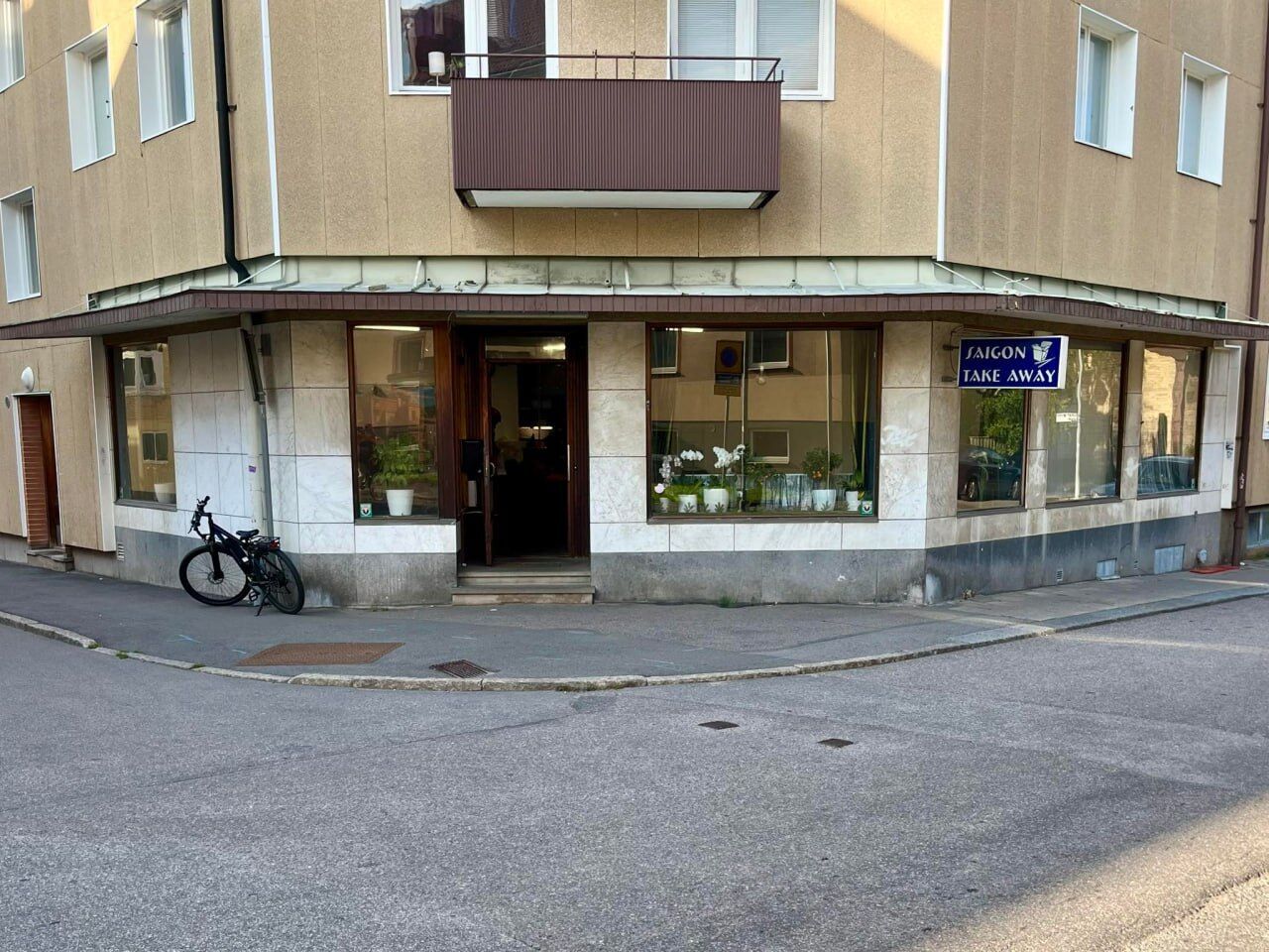 Пенсия, квартира за $150 тысяч и ''убыточная'' работа: шведский рай экс-прокурора Казака (фото, эксклюзив)