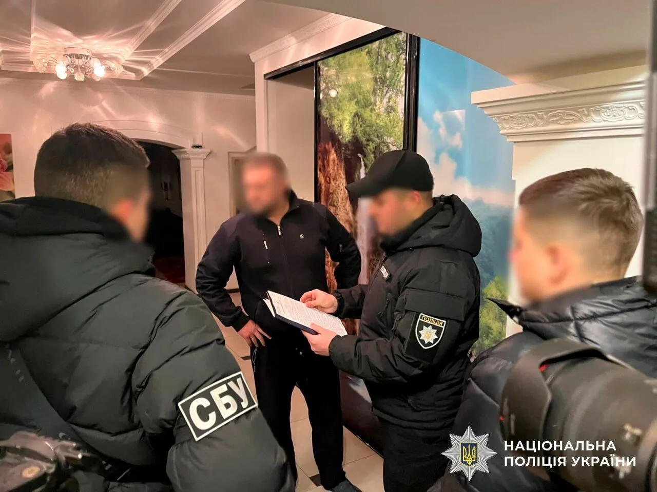 Полиция возле депутата