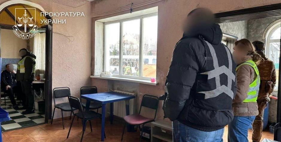 Організатори ''реабілітаційного центру'' в Києві змушували алкозалежних працювати безоплатно