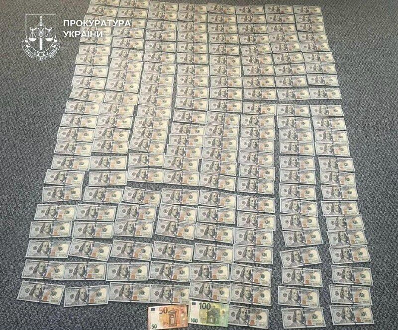Афериста-одессита поймали с $5 тыс: фейковые справки для демобилизации