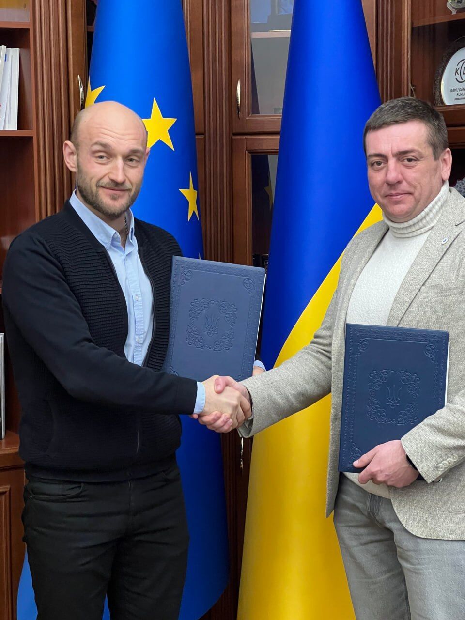 ВОО ''Стоп коррупции'' подписала Меморандум о сотрудничестве с Секретариатом Уполномоченного по правам человека (фото)