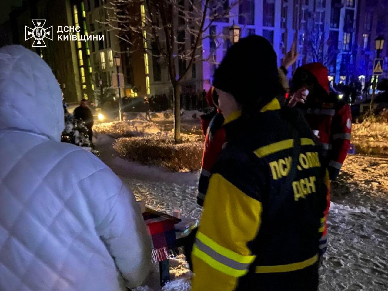 Двоє загиблих, четверо постраждалих: росіяни атакували Київщину вночі