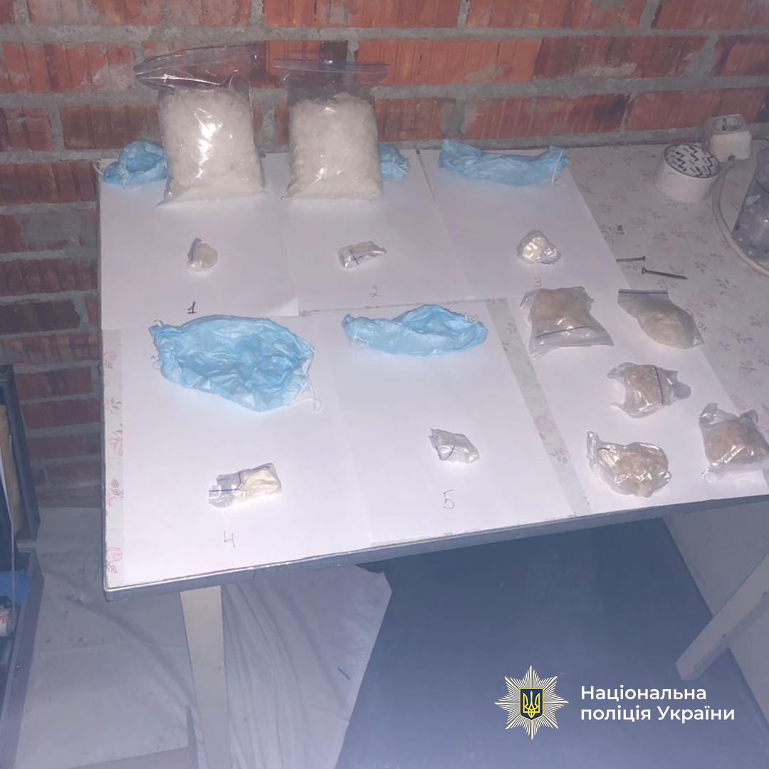 Кокаїну на мільйон доларів вилучено під час спецоперації на Закарпатті