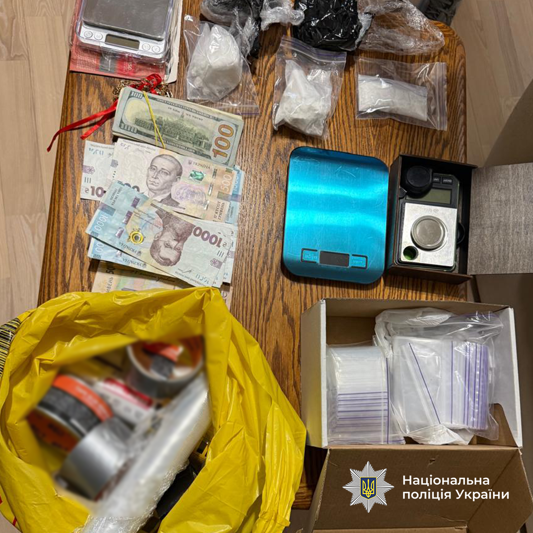 Кокаїну на мільйон доларів вилучено під час спецоперації на Закарпатті