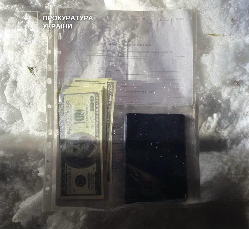 В Киеве разоблачили мужчину, который за $5200 обещал ''списать'' военнообязанного