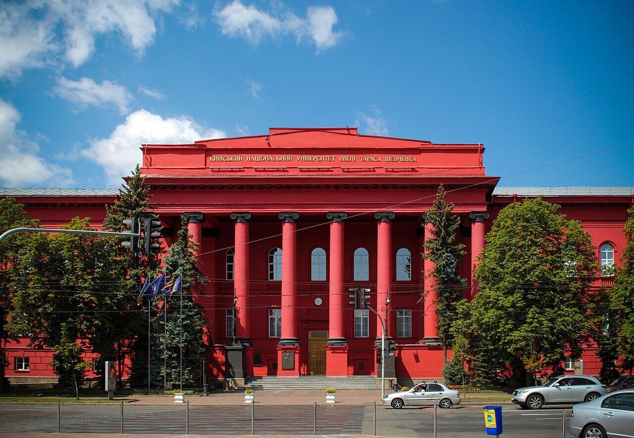 Студент КНУ завладел более $160 000 из-за махинации с криптовалютой