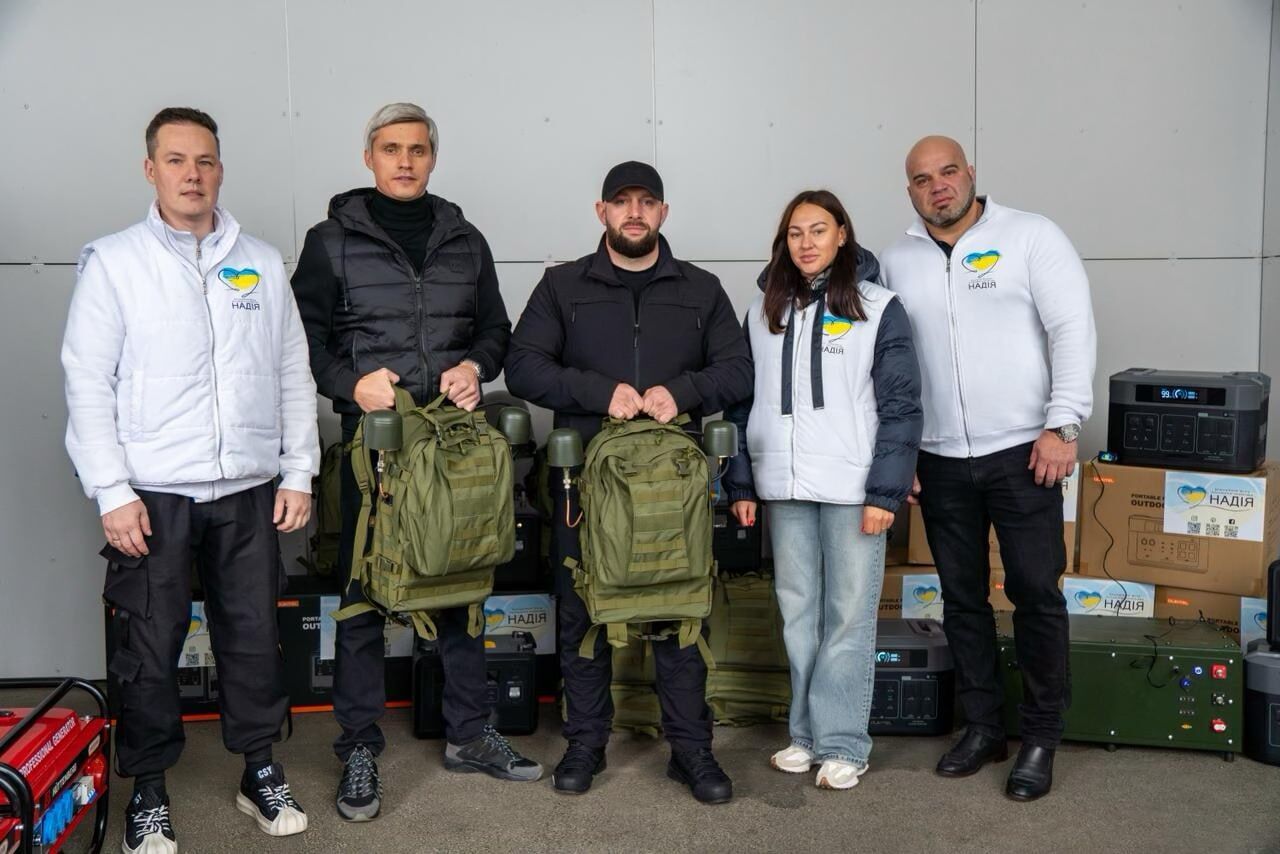 Новогодние праздники вместе с разведчиками: фонд ''НАДЕЖДА'', Валерий Дубиль и Алексей Омельяненко передали ГУР технику и медицинское оборудование