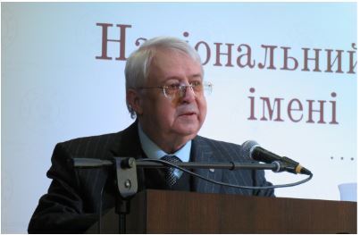 Холодные аудитории, памятник Айтматову и миллионы в декларациях: как ''хозяйничают'' руководители Драгоманова университета