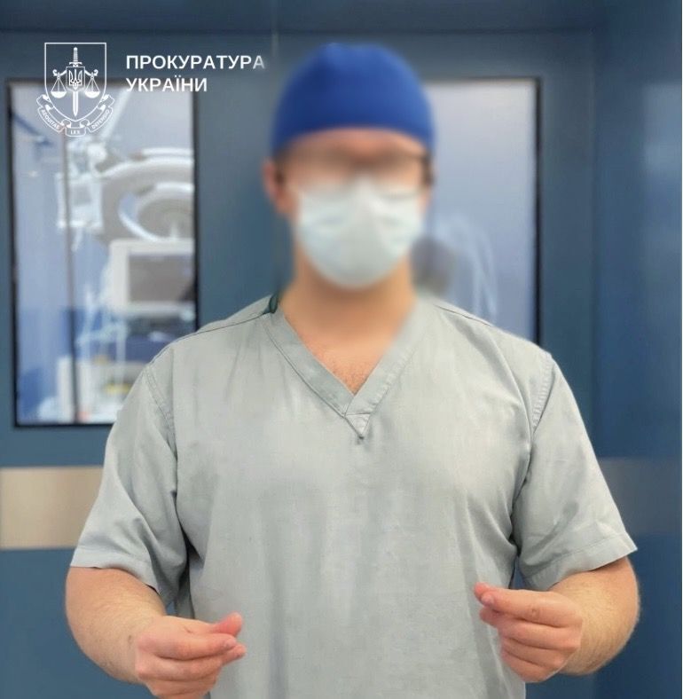 Невдала ринопластика та броуліфтинг: поліція повідомила про підозру лікарю в Києві