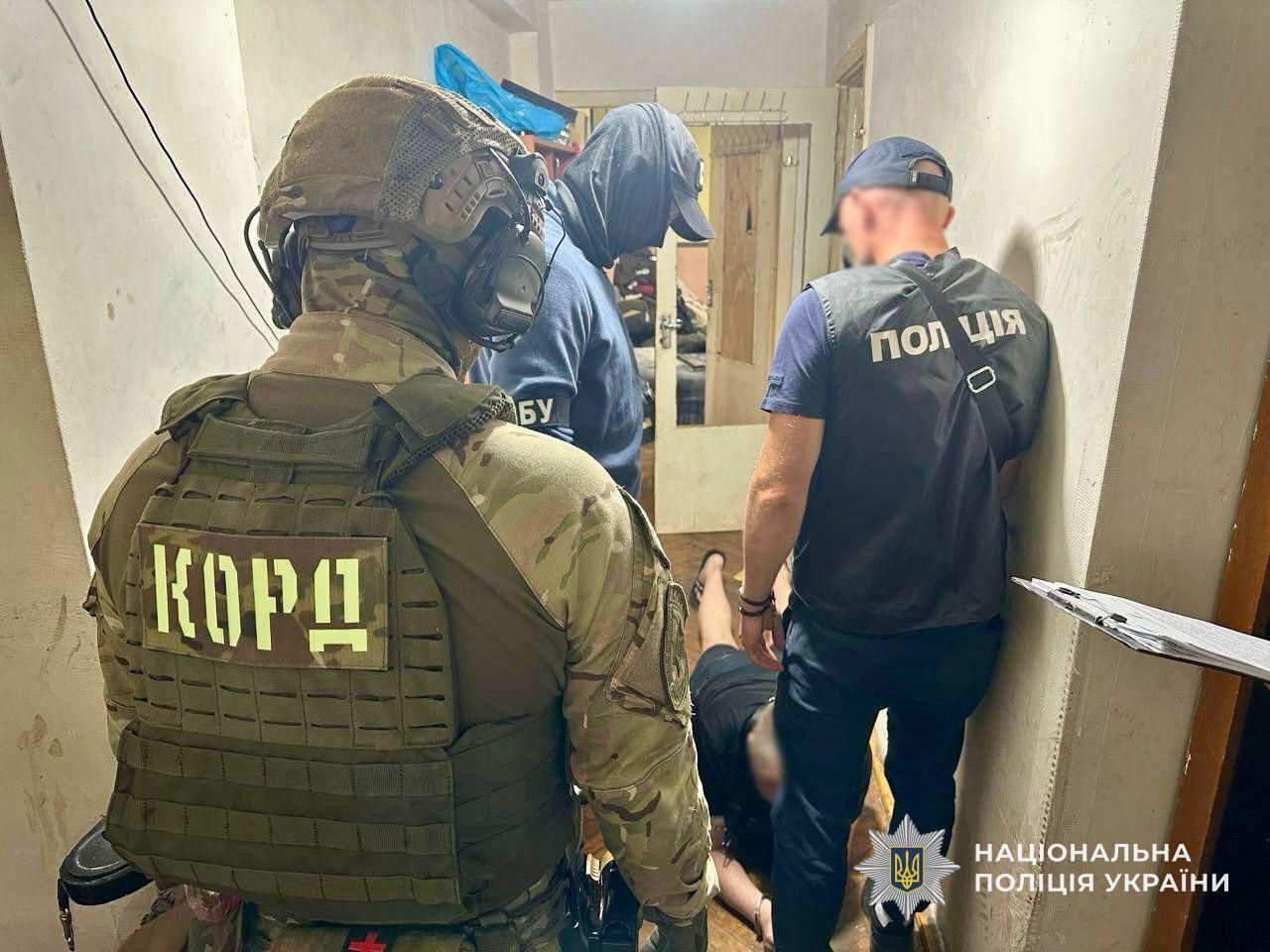 Наркотична мережа на півмільйона гривень на місяць: поліція викрила злочинців у Закарпатті quuiqhhidzzierhab