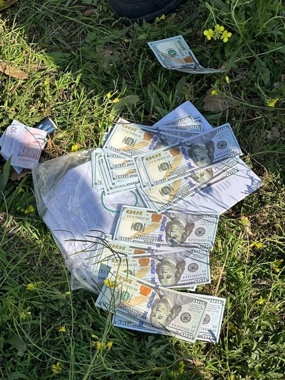 Корупційна схема на $5000: на Дніпропетровщині військовий обіцяв службу без участі в бойових діях