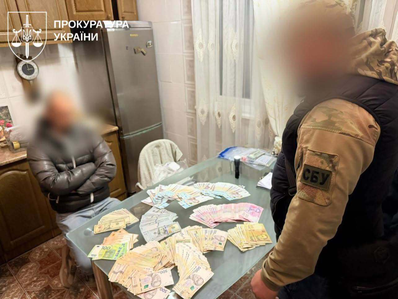 164 кг наркотиків на 165 млн грн: на Прикарпатті судитимуть наркоугруповання, до якого входили підлітки та лікар