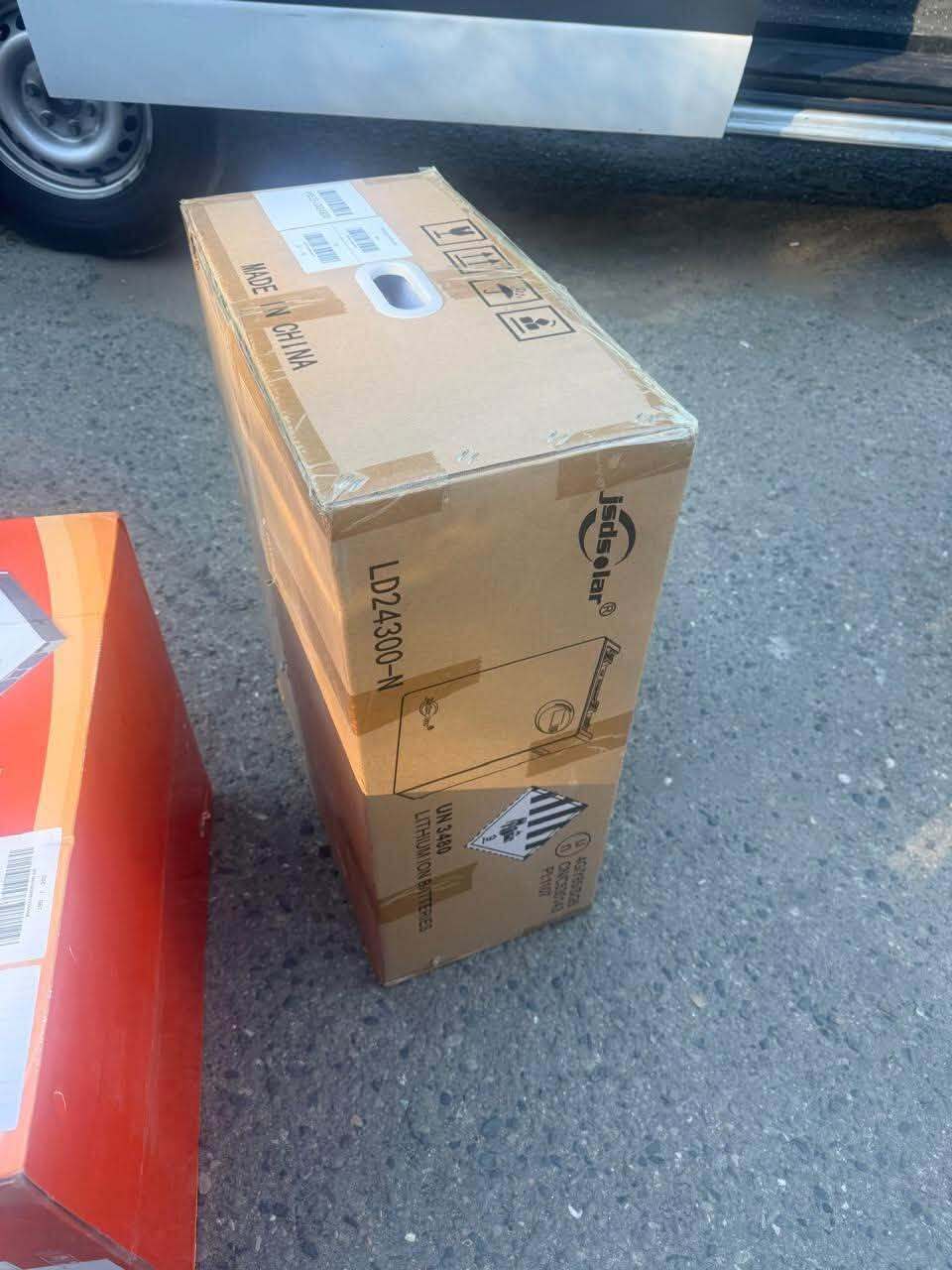 на ''Шегинях'' обнаружили незадекларированные автозапчасти и электрооборудование