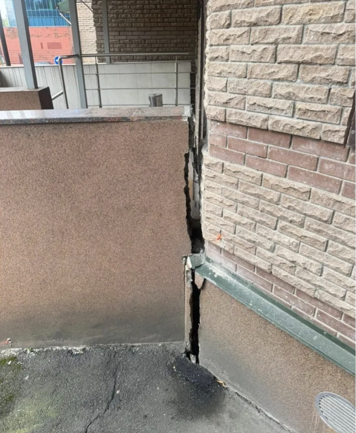 Cracks, Dust and Sleepless Nights for Kyiv Residents: Who Is Behind the Biography Residential Complex on Mokra Street, and Is the Construction Legal?