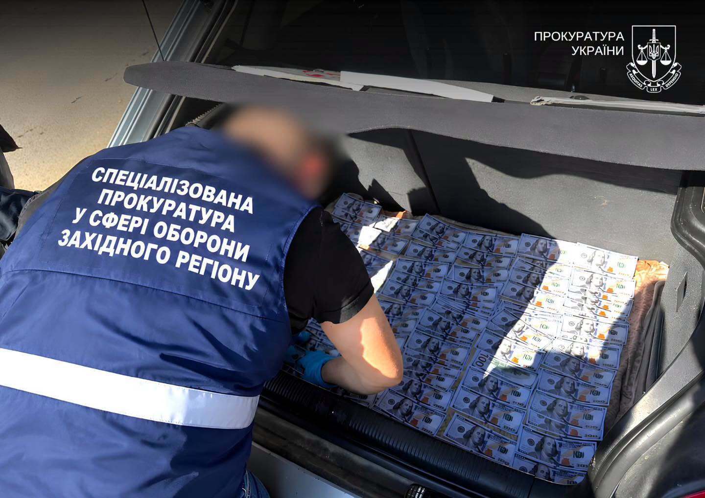 Фіктивні діагнози та до $12 тисяч за інвалідність: на Хмельниччині викрили схему з лікарями ВЛК