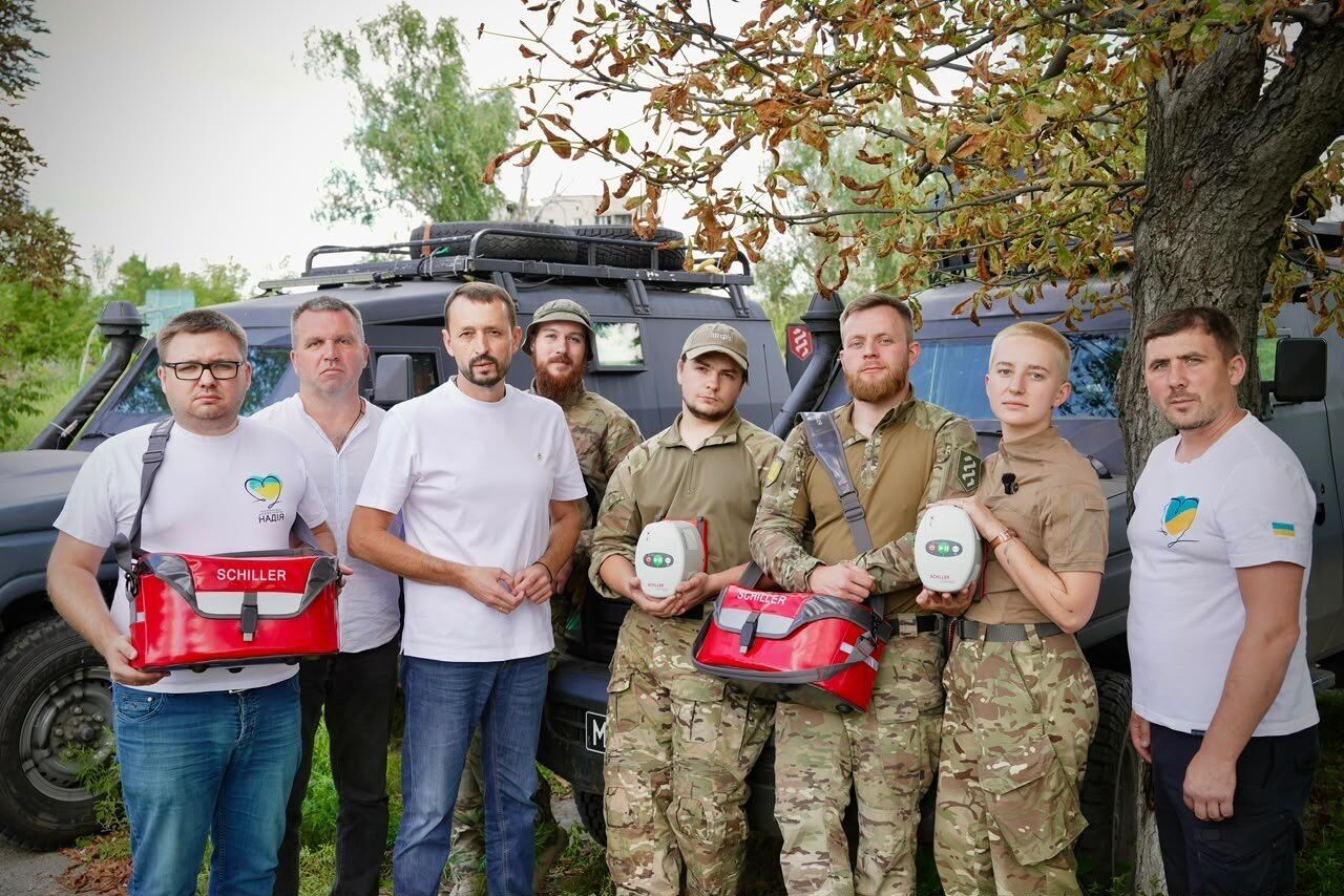 Реанимация на передовой: фонд ''Надежда'', Валерий Дубиль и Вита Присяжнюк обеспечивают 1 отдельный медицинский батальон аппаратами Easy Pulse