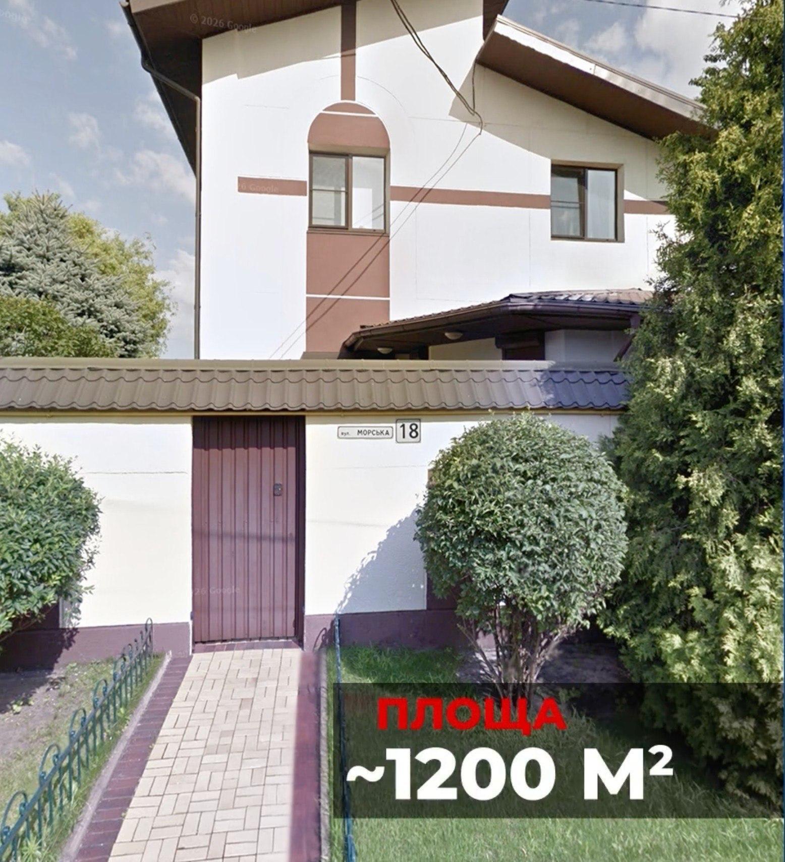 Дом площадью более 1200 кв. м, который, по данным редакции, принадлежит Александру Дементиенко