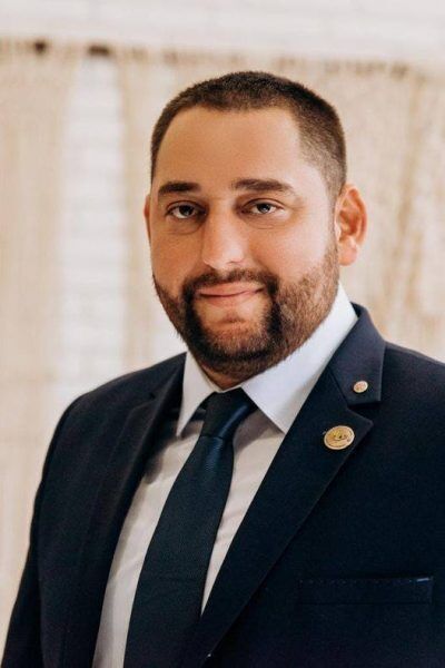 Чому розгляд справи по франківському ексзабудовнику Вовчуку затягується у суді?