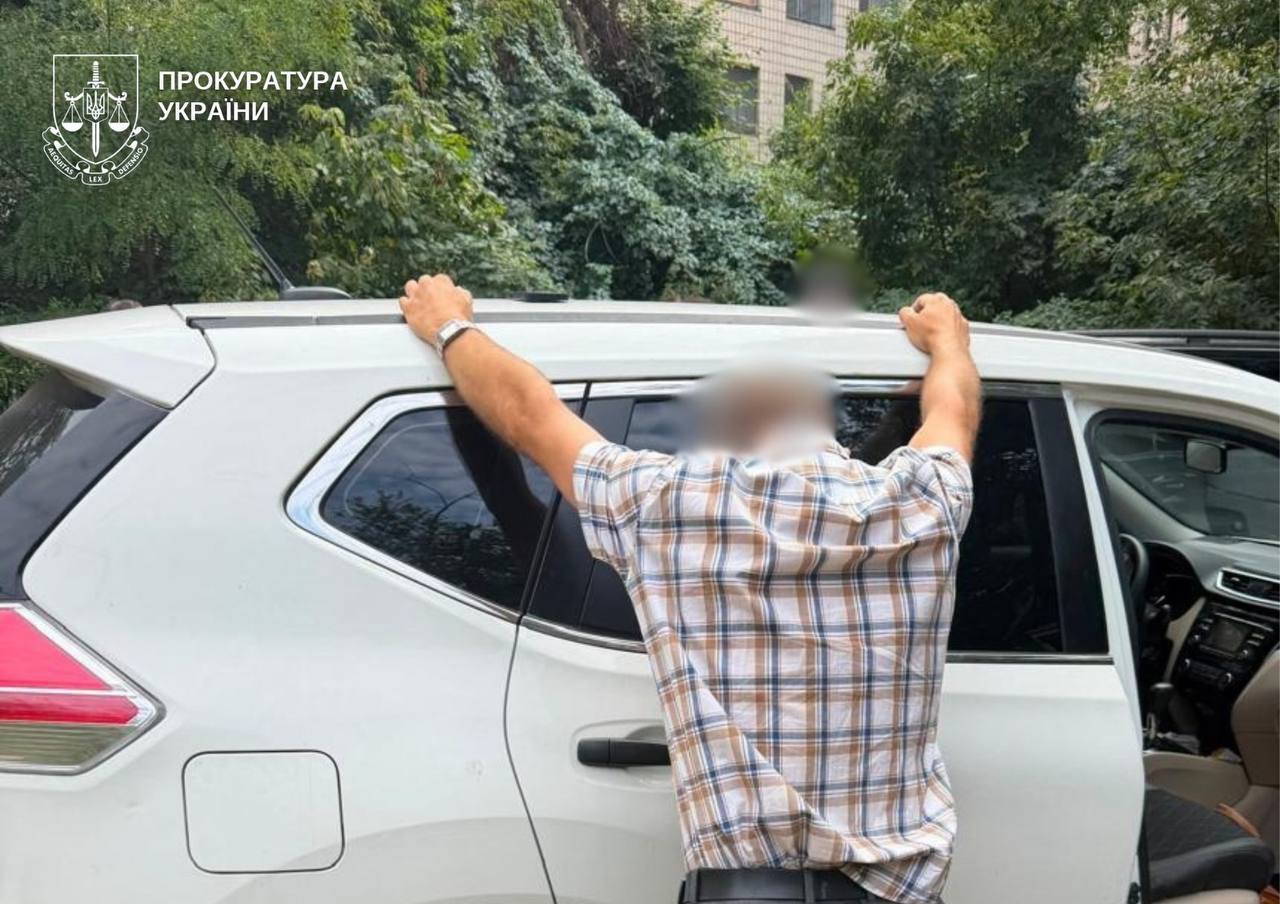 В Киеве разоблачили адвокатов, которые выманивали деньги у производителя дронов для ВСУ