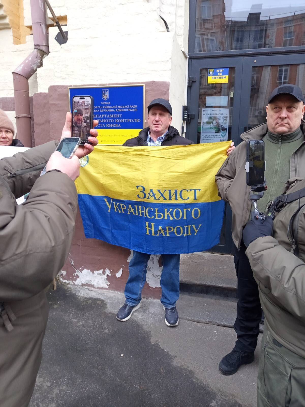 Час відповідати: суд відкрив провадження проти Київради у справі про підміну дозволу ''карткою''