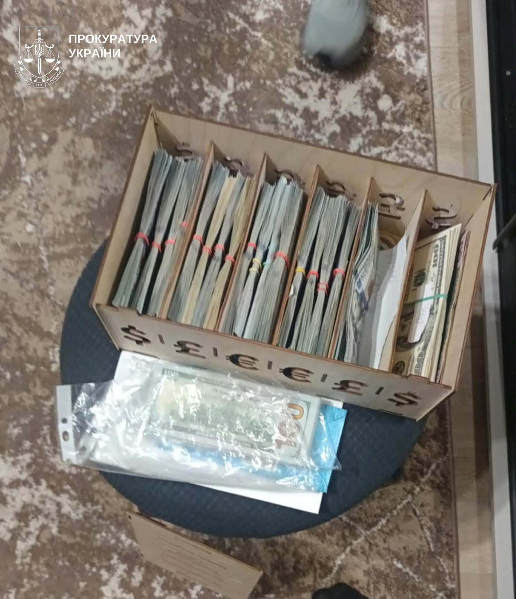 ''Довічна'' інвалідність за $10 тисяч: на Київщині затримали директора лікарні та двох посередників