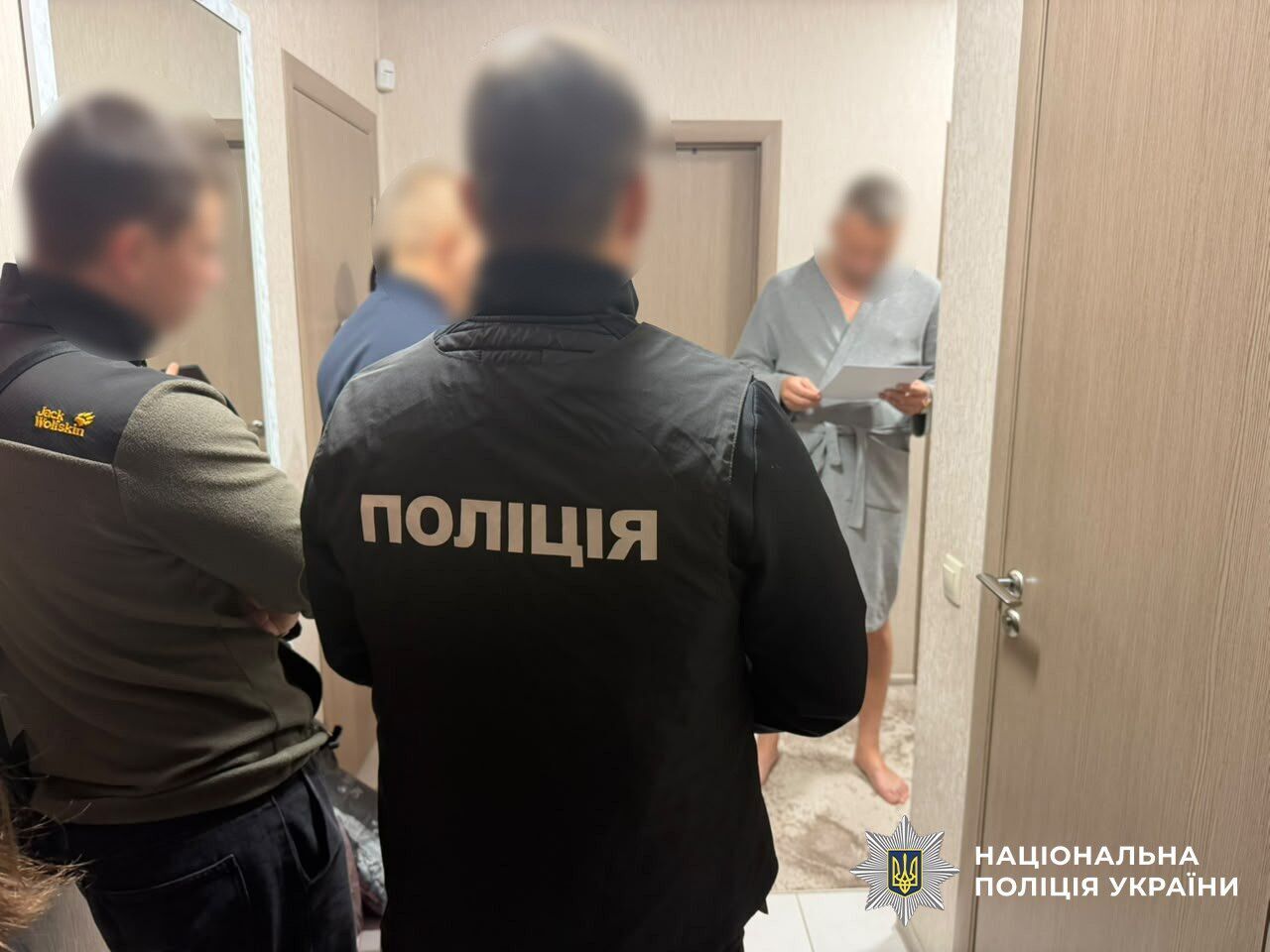 8,8 млн грн за медуслуги ''на бумаге'': полиция объявила подозрения трем фигурантам