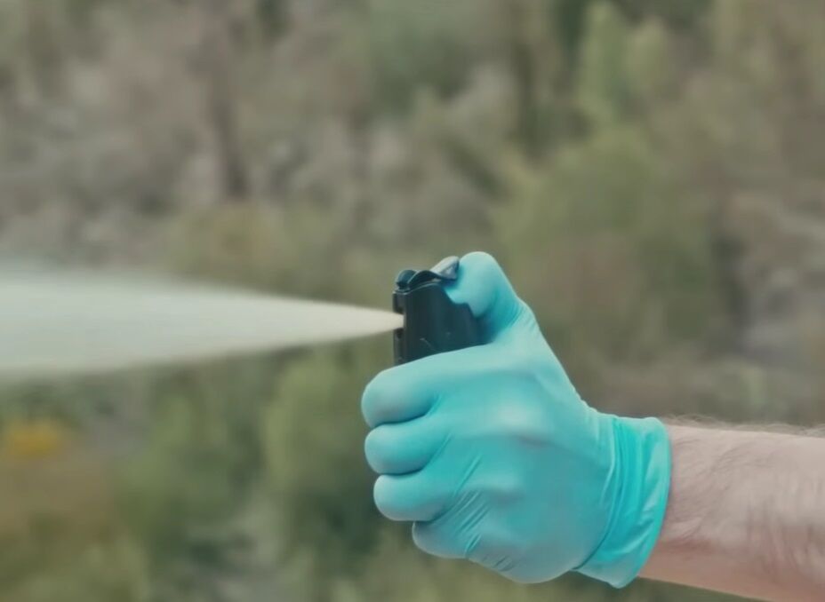 В Борисполе подросток залил газовым баллоном знакомого: какая ответственность?