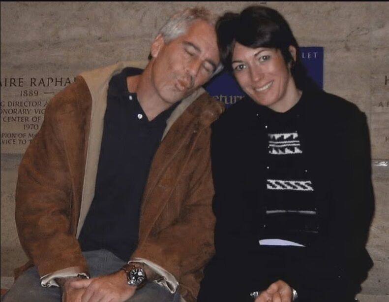 Эпштейн и ''ловушка КГБ'': разведка США обнаружила связи с Москвой и россией