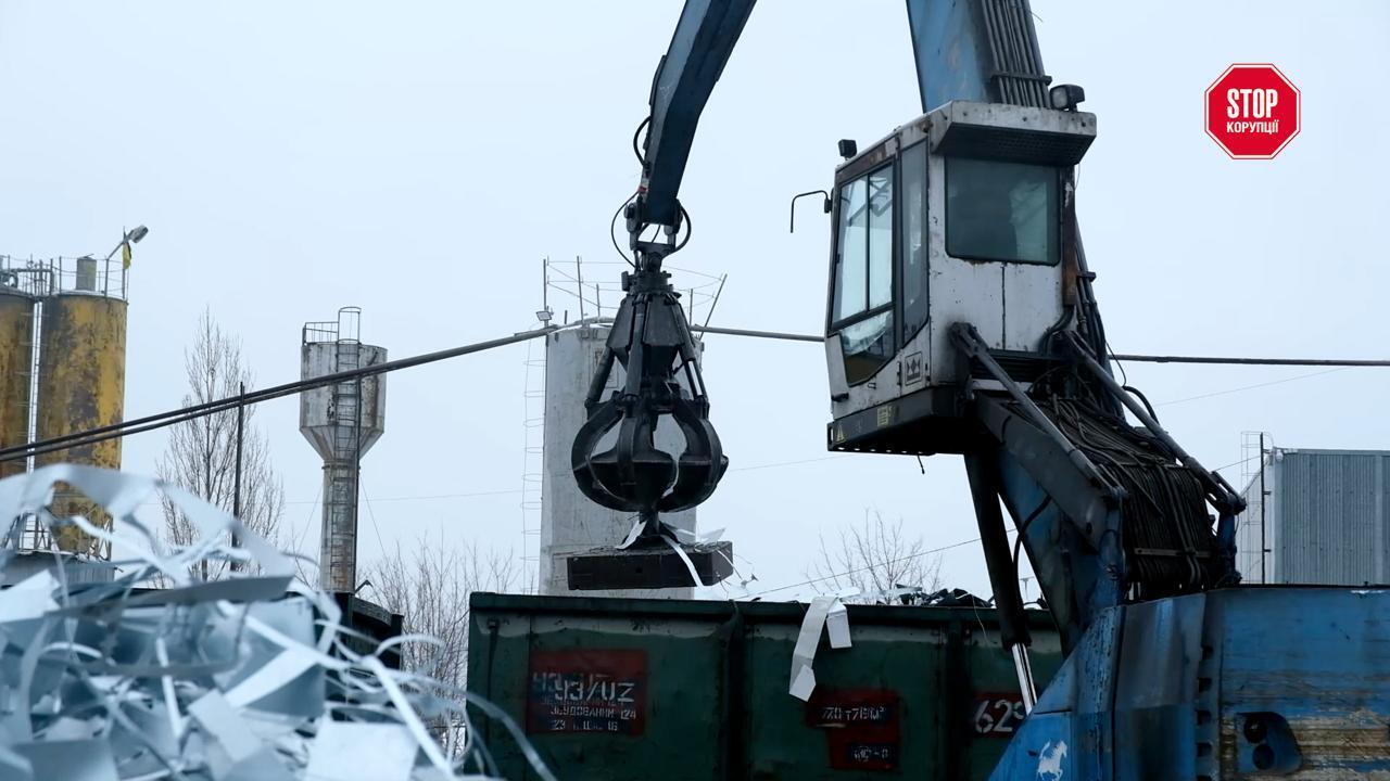 Миллиардные потери и остановка бизнеса: стоящий за запретом экспорта лома