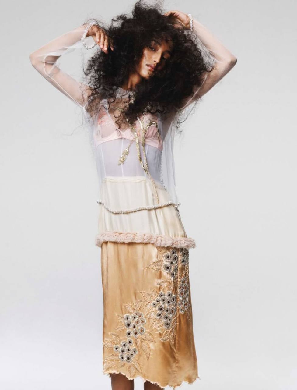 Пенелопа Круз, Мона Тугаард, Аріана Гранде, Bad Bunny та Розалія прикрасили нові обкладинки світового глянцю