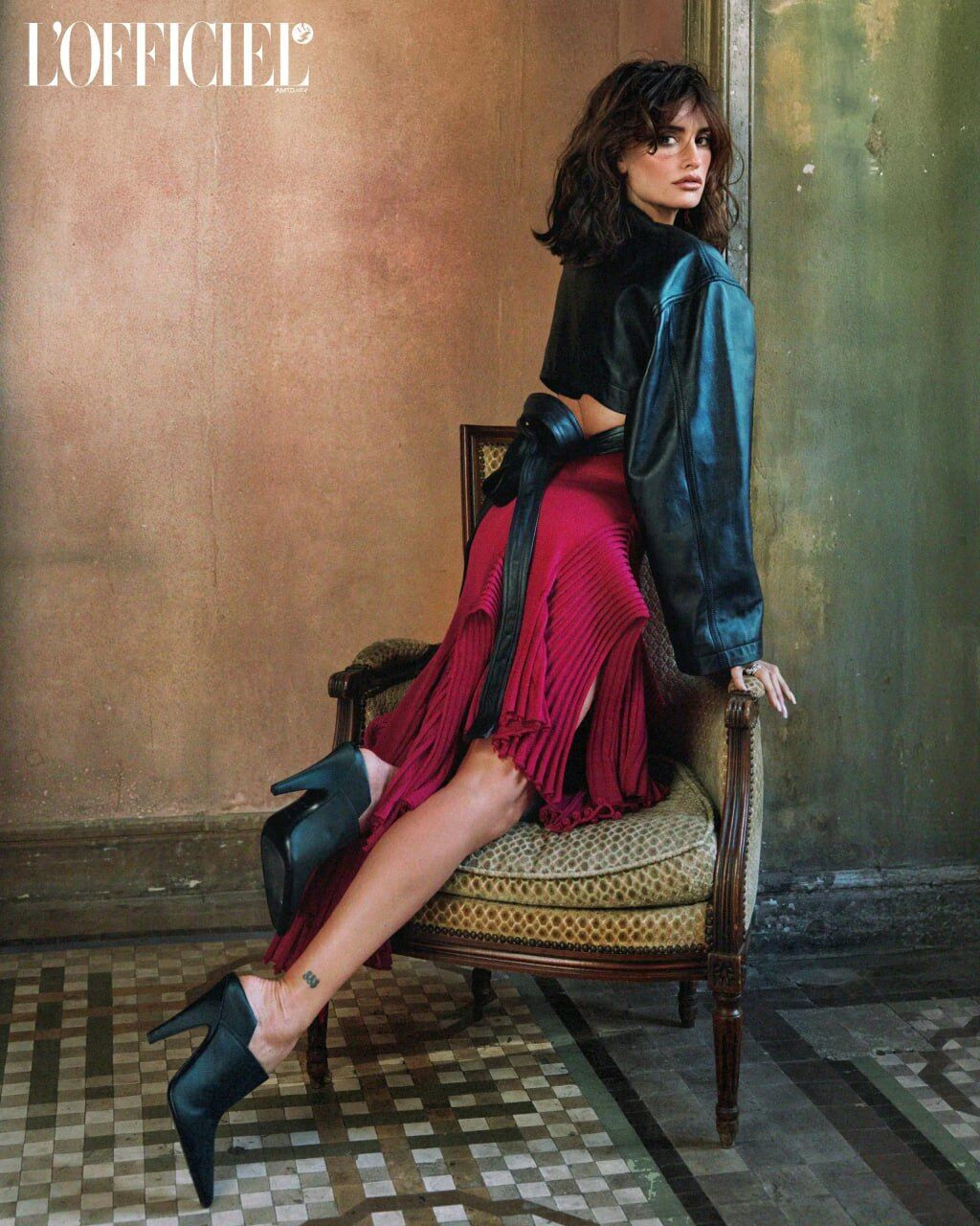 Пенелопа Круз, Мона Тугаард, Аріана Гранде, Bad Bunny та Розалія прикрасили нові обкладинки світового глянцю