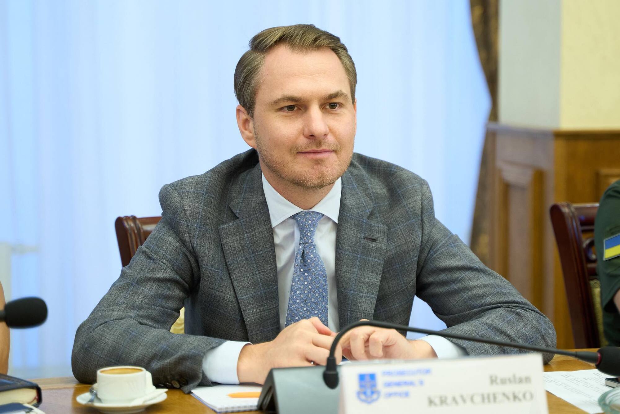 Генпрокурор Руслан Кравченко прокоментував звинувачення в адрес своїх родичів та команди