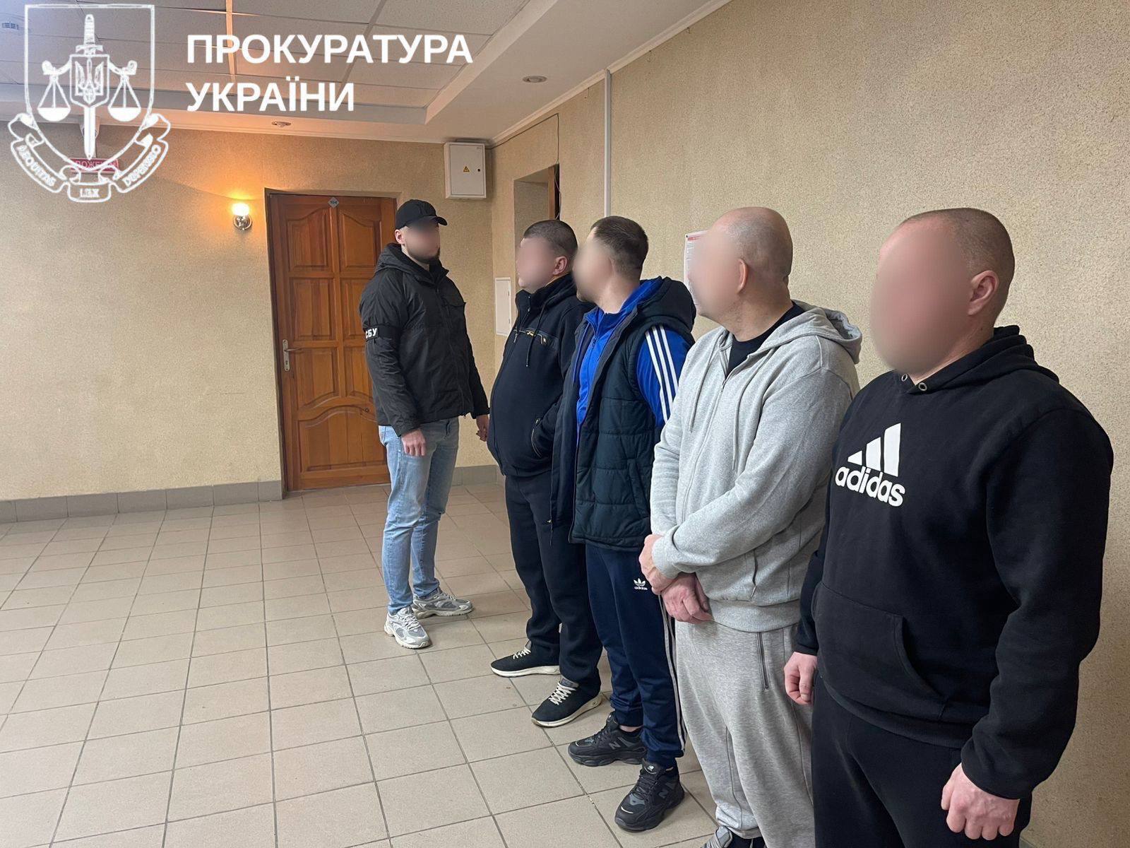 Разоблачена схема хищения горючего: в суд направлены дела 11 военных, сбывших почти 75 тонн дизеля