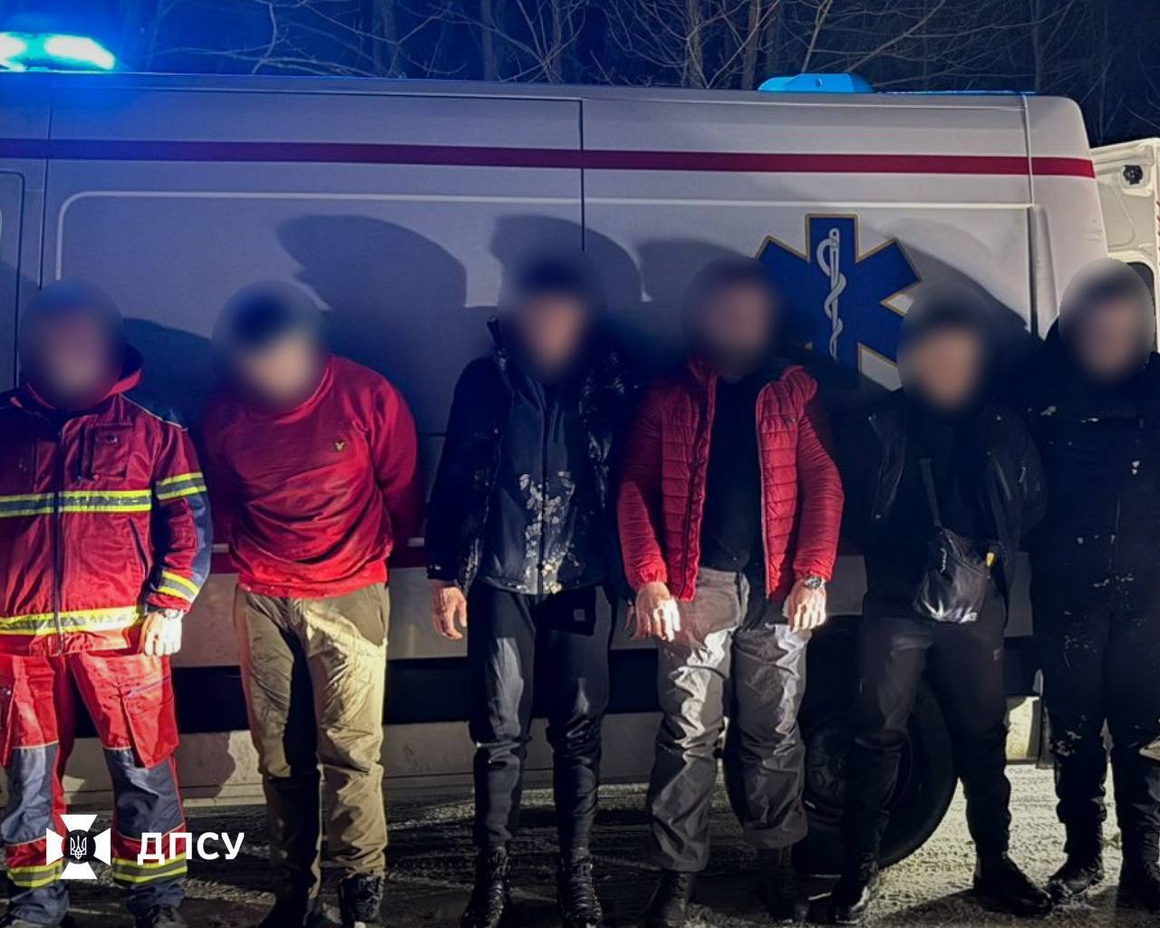 На Буковине пограничники задержали скорую, которой переправляли призывников в Румынию за $60 тыс
