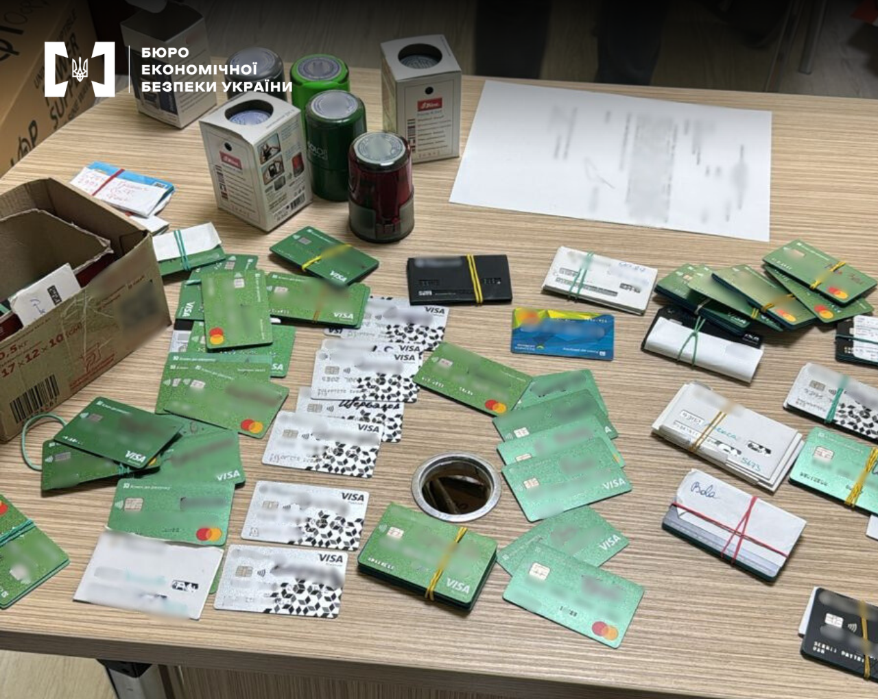 В Одесі БЕБ викрило схему розкрадання понад 20 млн грн на закупівлях обладнання для світлофорів quhiqkkiqdziqqehab