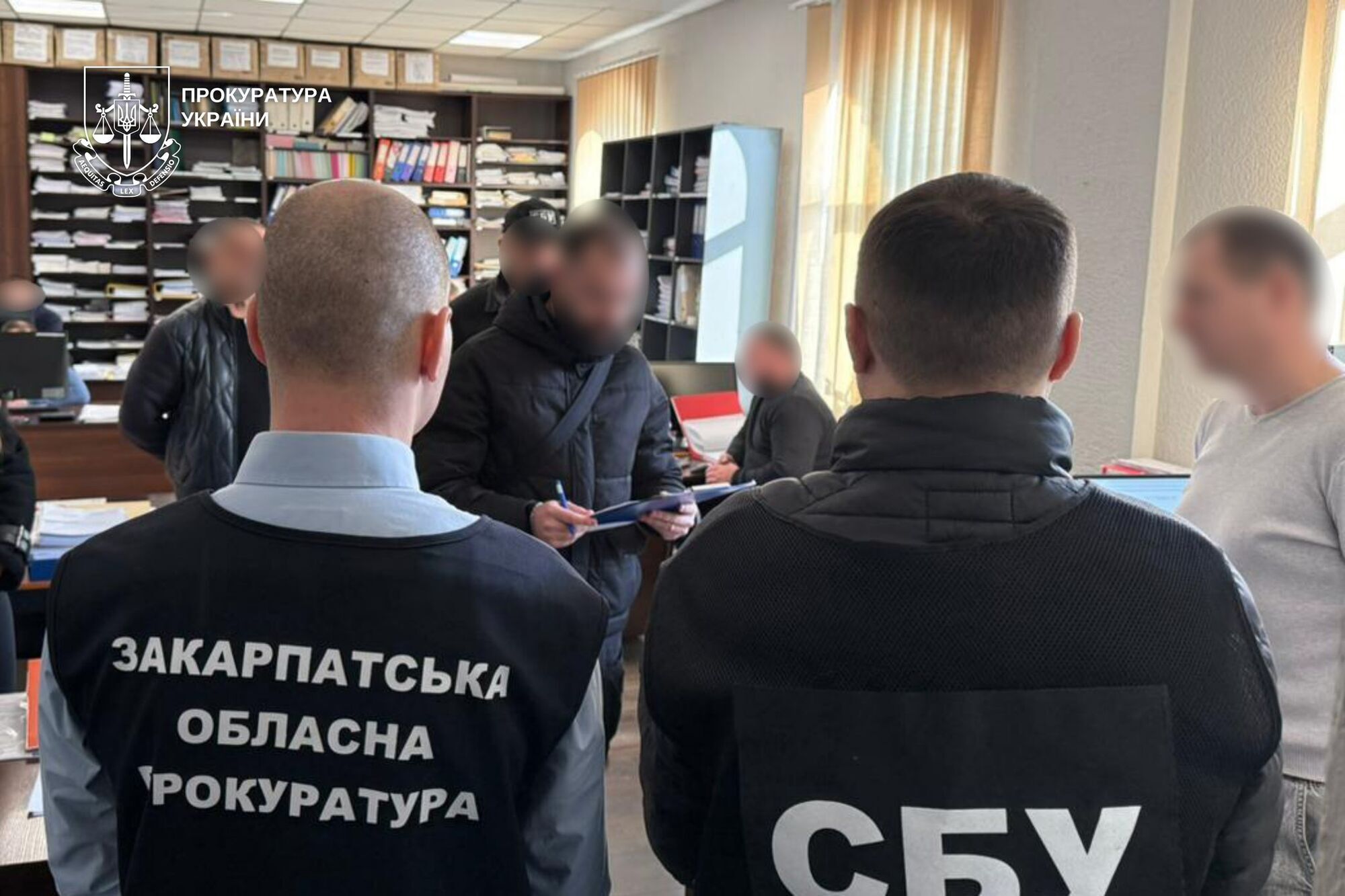 Чиновник получает подозрение
