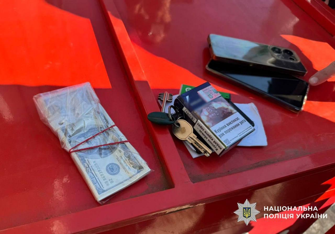 Священник за $10 тыс.: в Киеве задержали мужчину, который ''оформлял'' выезд за границу