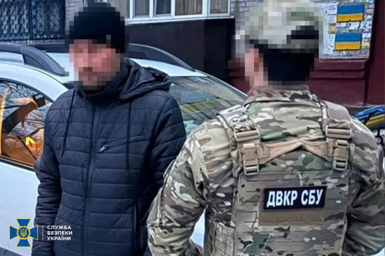 Фіктивні шлюби, хабарі та ''служба в тилу'': правоохоронці ліквідували 4 схеми для ухилянтів