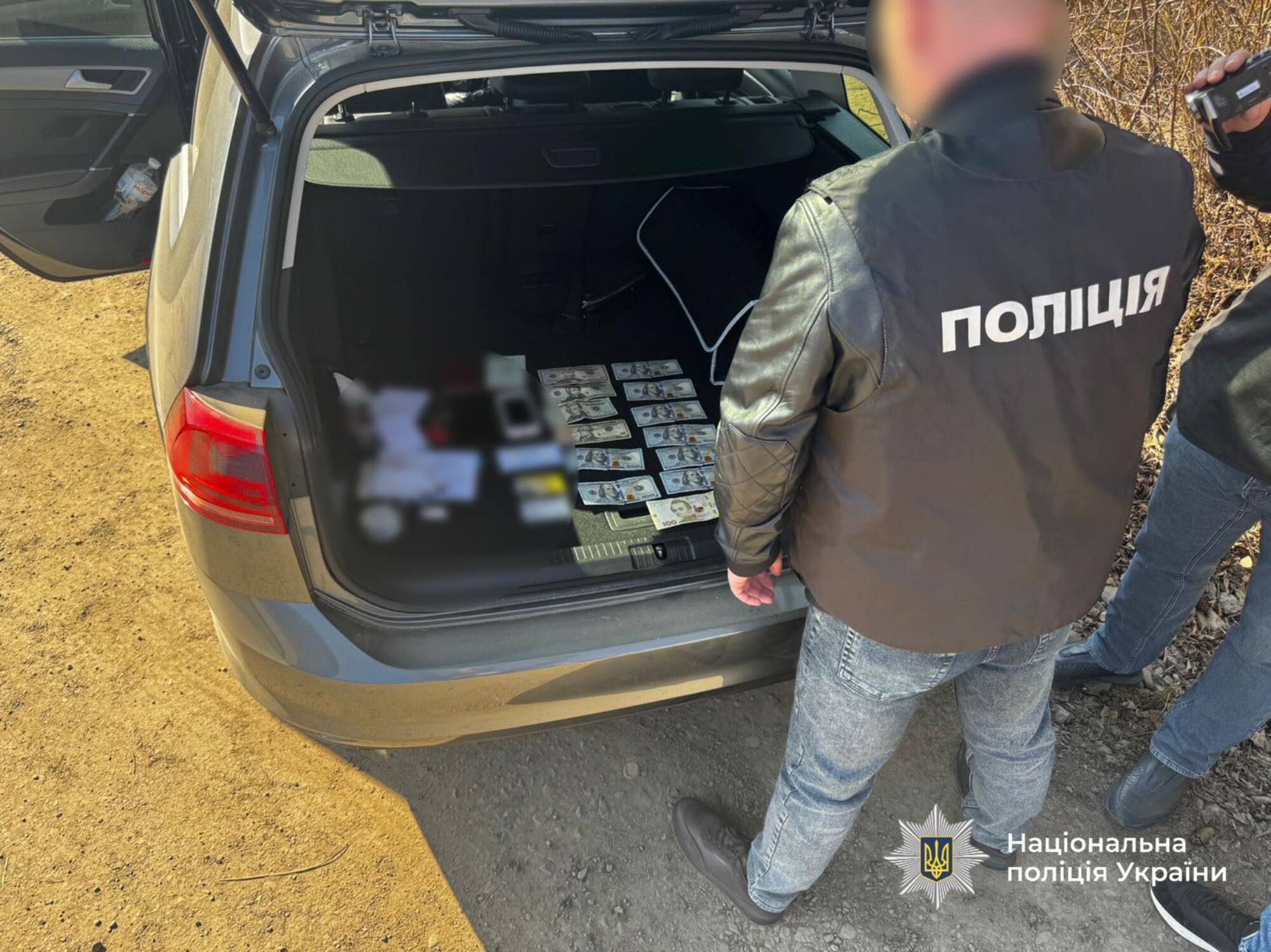 На Прикарпатті затримали інспектора ТЦК: за $900 обіцяв ''вирішити питання'' з документами