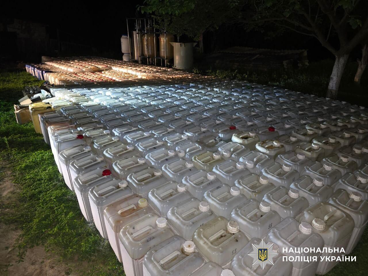 Виробляли психотропи по всій країні: справу двох фігурантів передали до суду