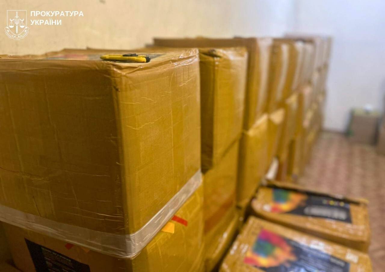 Организатор наркоканала задержан, кратом на 9,5 млн грн изъят во время обысков в столице
