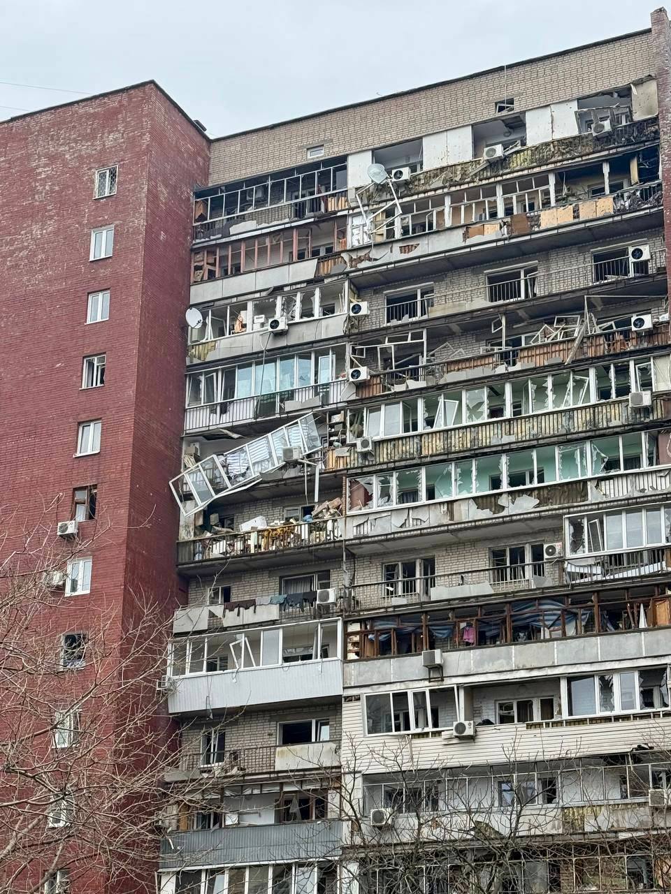 300 вікон в одному будинку