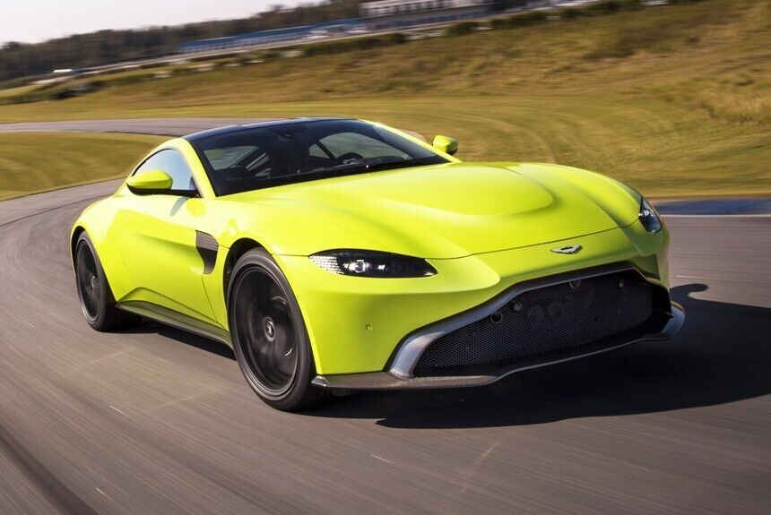 Кандидат у судьи ВАКС Елена Роик приобрела Aston Martin за 14 млн грн: соответствуют ли доходы расходам?