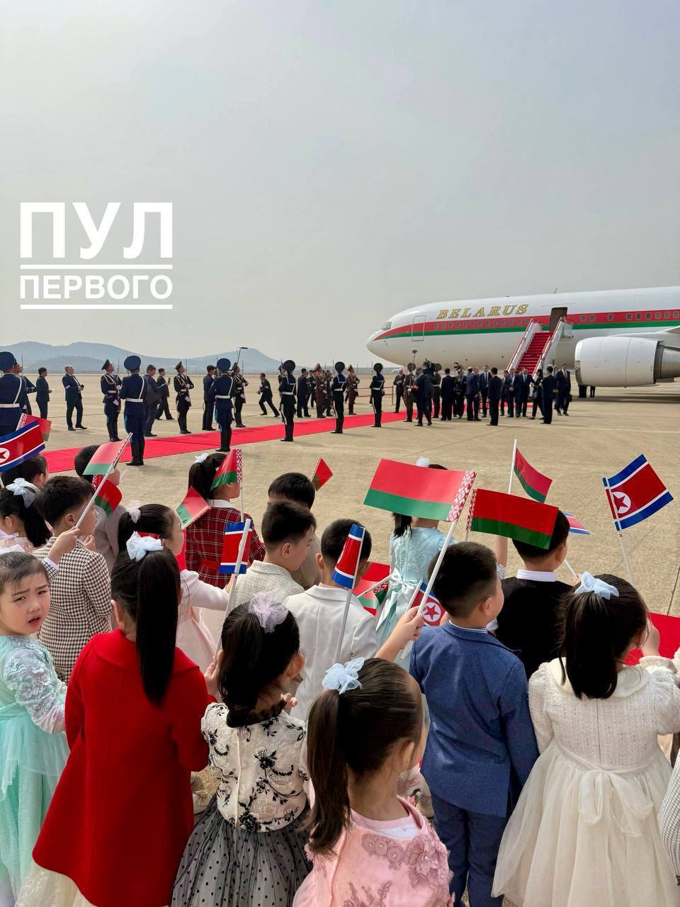Лукашенко прибыл в КНДР с официальным визитом и встретился с Ким Чен Ыном (фото)