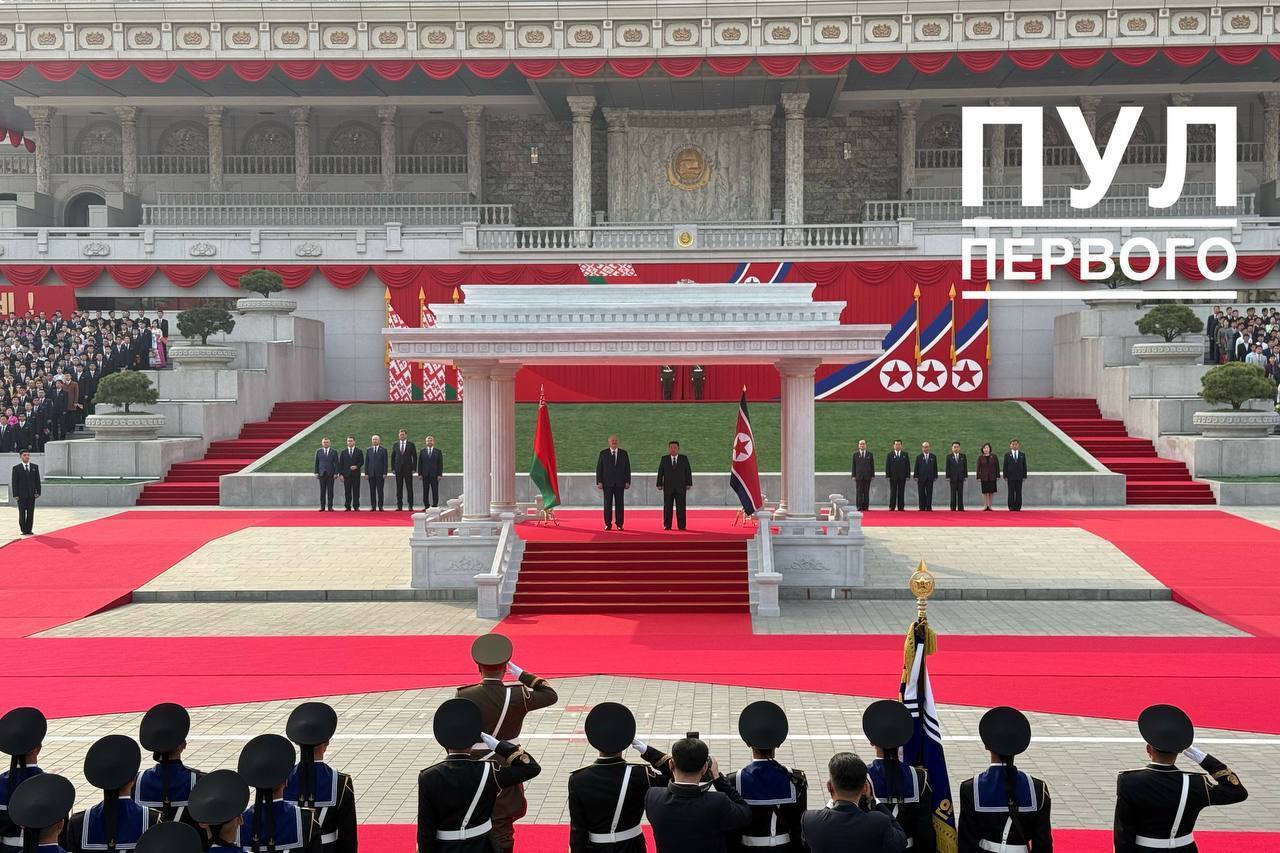 Лукашенко прибыл в КНДР с официальным визитом и встретился с Ким Чен Ыном (фото)