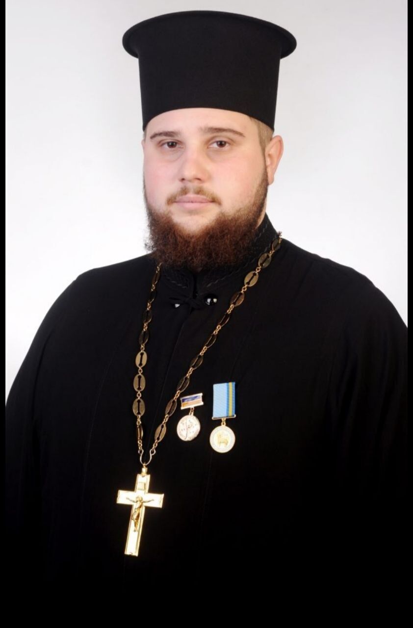 Священник объяснил, можно ли святить водку на Пасху?
