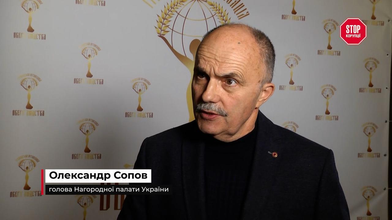 Волонтеры, антикоррупционеры и артисты: кто получил новый ''Орден Благотворителя'' и за что